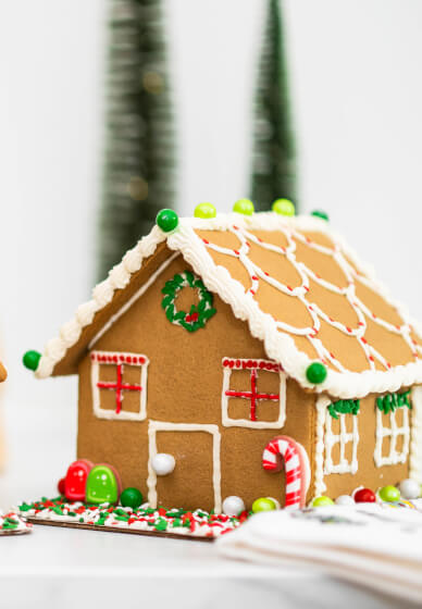 Build and Decorate a Festive Gingerbread House