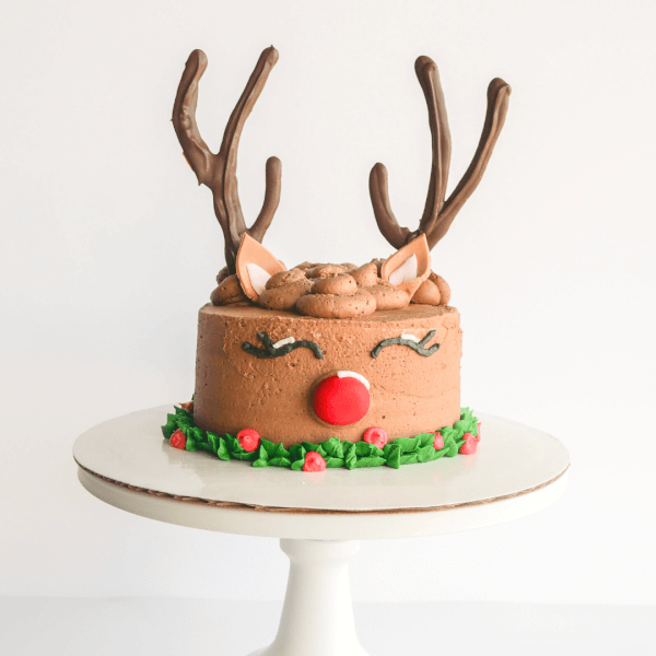 Christmas Cake Topper Set - Christmas Reindeer cake decoration, Furniture &  Home Living, Kitchenware & Tableware, Bakeware on Carousell