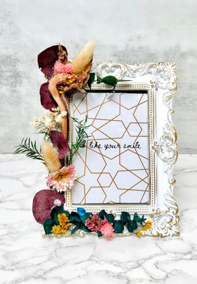Decorate Picture Frames