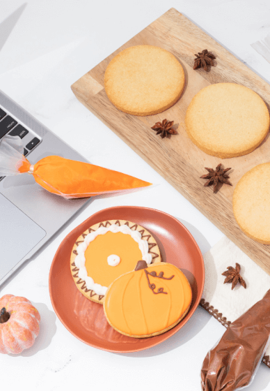 Decorate Themed Cookies at Home: Fall
