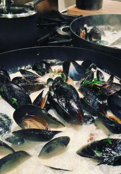 Italian Cooking at Home: Mussels and Marsala Cream