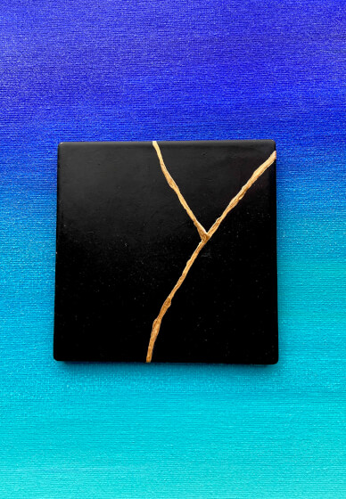 How to Create a Kintsugi-Inspired Painting  Kintsugi, Kintsugi art,  Kintsugi art inspiration