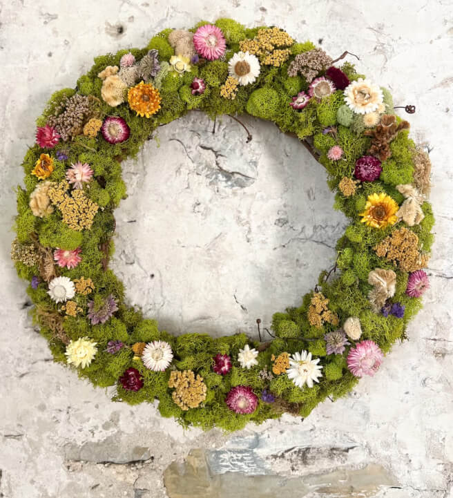 Make a Moss Wreath with Dried Florals