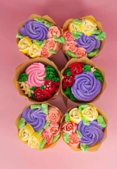 Make Flower Cupcakes
