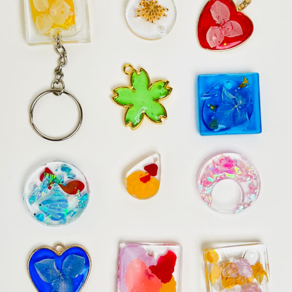 JEWELRY MADE WITH UV RESIN IS SO MUCH FUN
