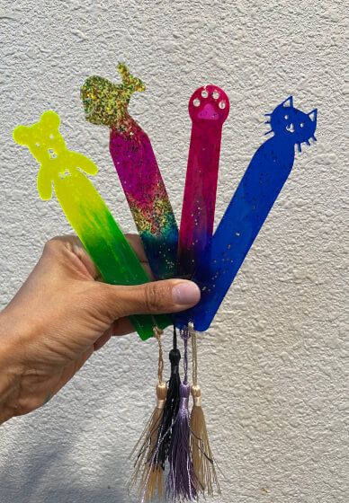 Resin Bookmark Class for Kids