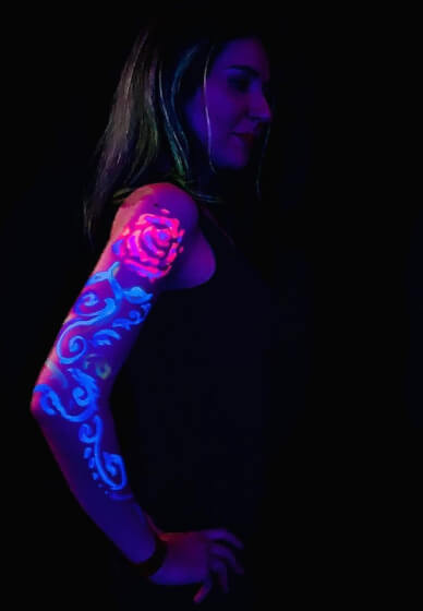 Paint and Sip - Paint in the Dark: UV Body Painting for Couples