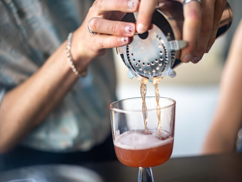 How To Stir A Cocktail: Bar Skills